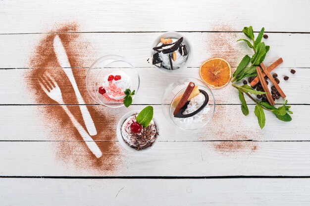 Deser na talerzu z ziołami